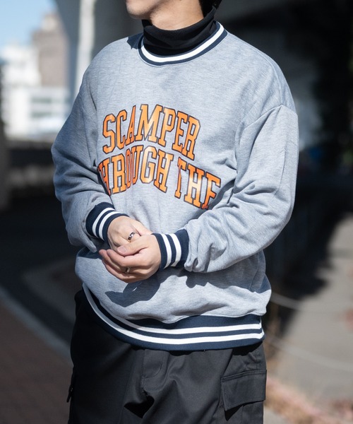 JOHN'S CLOSET（ジョンズクローゼット）の「【40I】ダンボールニット ルーズシルエット プリントスウェット（スウェット・メンズ・ベージュ系その他/グリーン系その他/グリーン/ブラック/グレー/チャコールグレー/ベージュ/ネイビー・MEDIUM/LARGE/X-LARGE）」の3枚目の写真