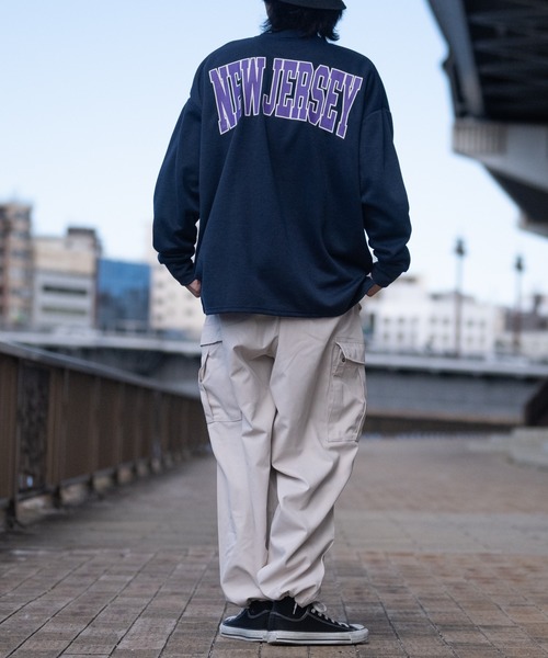 JOHN'S CLOSET（ジョンズクローゼット）の「【40I】ダンボールニット ルーズシルエット プリントスウェット（スウェット・メンズ・ベージュ系その他/グリーン系その他/グリーン/ブラック/グレー/チャコールグレー/ベージュ/ネイビー・MEDIUM/LARGE/X-LARGE）」の20枚目の写真