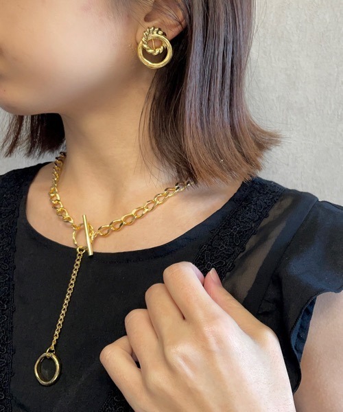 tone（トーン）の「【aussi/オッスィー】メタル ダブルループ イヤリング（ニッケルフリー）（イヤリング・レディース・ゴールド/シルバー・FREE）」の5枚目の写真