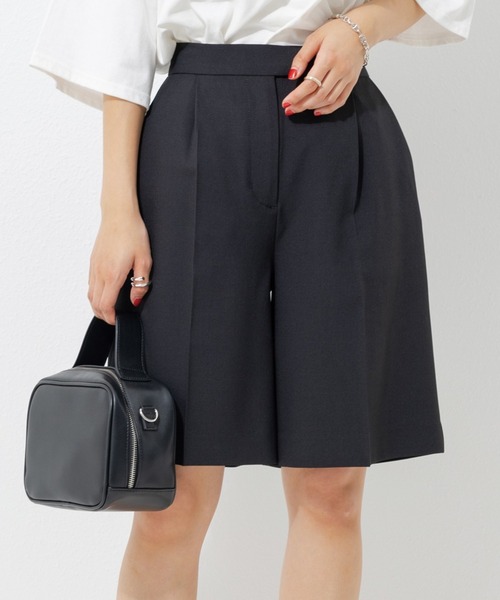 LAVEANGE（ラビアンジェ）の「センタープレスショートパンツ（その他パンツ・レディース・ブラック/モカ/チャコールグレー・M/4L/3L/LL）」の2枚目の写真