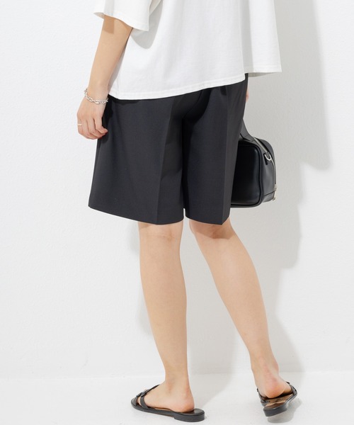 LAVEANGE（ラビアンジェ）の「センタープレスショートパンツ（その他パンツ・レディース・ブラック/モカ/チャコールグレー・M/4L/3L/LL）」の7枚目の写真