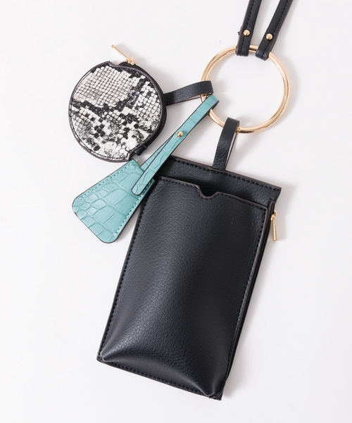Abahouse Devinette(ドゥヴィネット)の「【mieux un】スマホポーチコインケース付き3連ショルダーバッグ(ショルダーバッグ・レディース・シルバー/グリーン/アイボリー/ラベンダー/ブラック・フリー)」の6枚目の写真