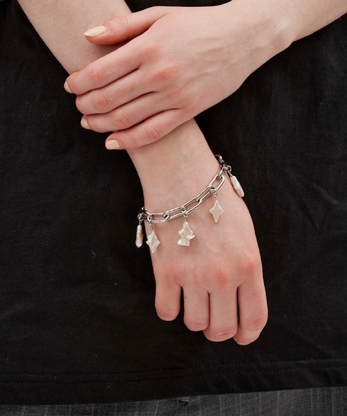 igi（イジ）の「charm bracelet/チャームブレスレット（ブレスレット・レディース・ホワイト/ブルー/グリーン/その他・FREE）」の5枚目の写真