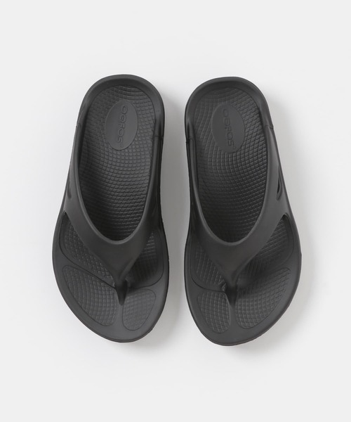 OOFOS（ウーフォス）の「OOFOS　OOriginal（サンダル・レディース・ブラック/グレー・7/6）」の9枚目の写真
