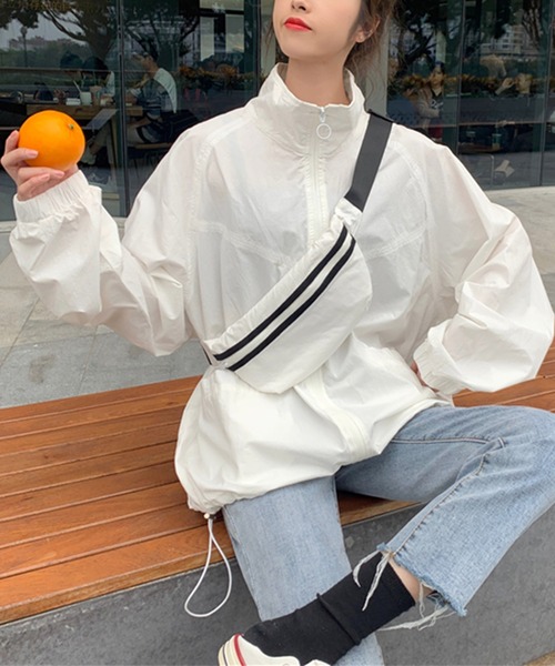 DAY CLOSET（デイ クローゼット）の「レディース ハイネックライトジャケット（ブルゾン・レディース・ホワイト/ベージュ・M/XL/L）」の3枚目の写真