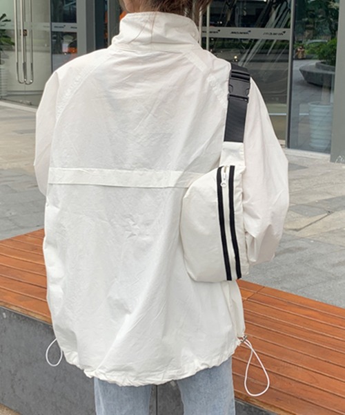 DAY CLOSET（デイ クローゼット）の「レディース ハイネックライトジャケット（ブルゾン・レディース・ホワイト/ベージュ・M/XL/L）」の5枚目の写真