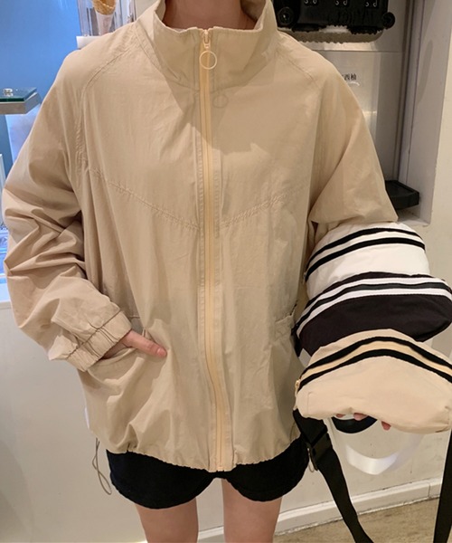 DAY CLOSET（デイ クローゼット）の「レディース ハイネックライトジャケット（ブルゾン・レディース・ホワイト/ベージュ・M/XL/L）」の8枚目の写真