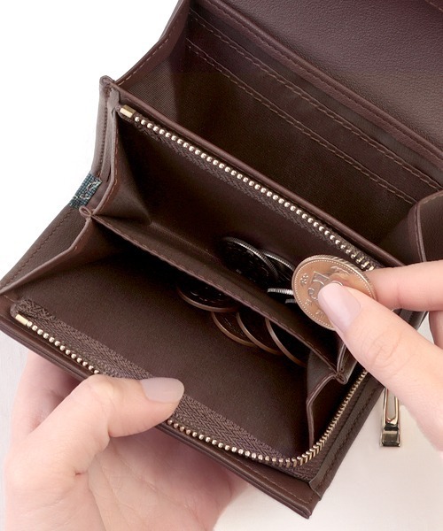 Clelia(クレリア)の「【Belle/ベェル】二つ折り財布(財布・レディース・ベージュ/ライトグリーン/ダークネイビー/ブラック/サックスブルー・ONE SIZE)」の7枚目の写真