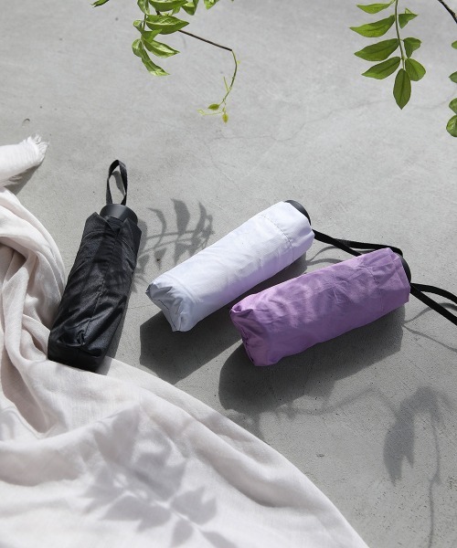 Bou Jeloud（ブージュルード）の「コンパクト日傘（折りたたみ傘・レディース・グレイッシュベージュ/ブラック/パープル・ONESIZE）」の3枚目の写真