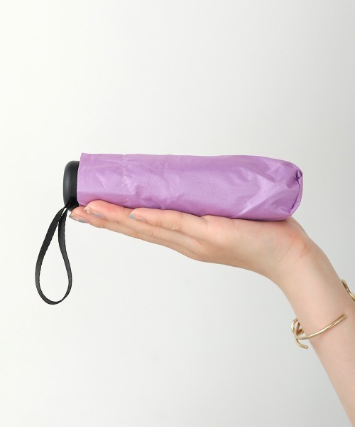 Bou Jeloud（ブージュルード）の「コンパクト日傘（折りたたみ傘・レディース・グレイッシュベージュ/ブラック/パープル・ONESIZE）」の7枚目の写真