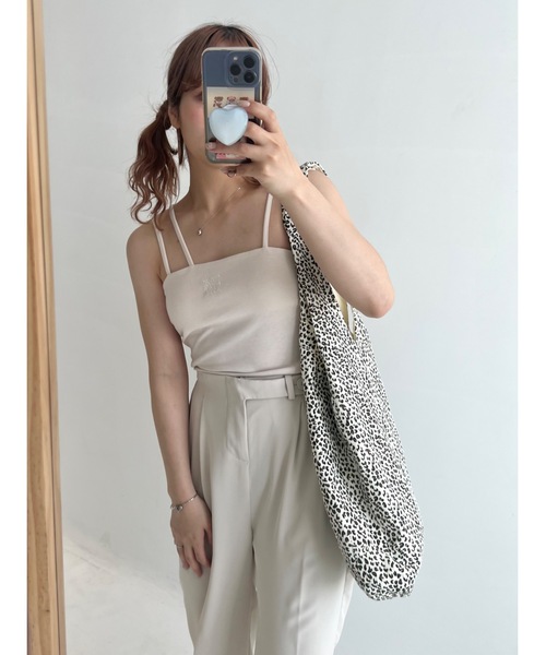 jumelle（ジュメロ）の「カップ付きストレッチキャミソール（キャミソール・レディース・ブラウン/アイボリー・FREE）」の8枚目の写真