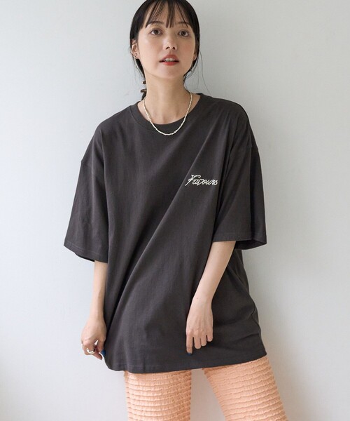 FREAK'S STORE（フリークスストア）の「ハートロゴTシャツ（Tシャツ/カットソー・レディース・オフホワイト/チャコールグレー・ﾌﾘ-）」の3枚目の写真