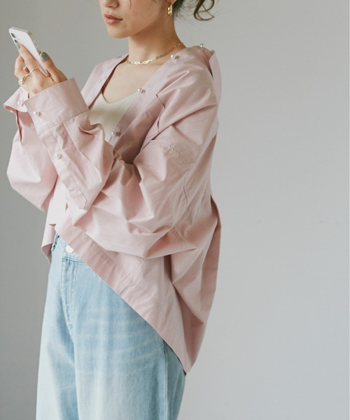 NANO universe（ナノユニバース）の「WEB限定 パールボタンクロップドシャツ（シャツ/ブラウス・レディース・ピンク/ホワイト/サックスブルー・FREE）」の3枚目の写真