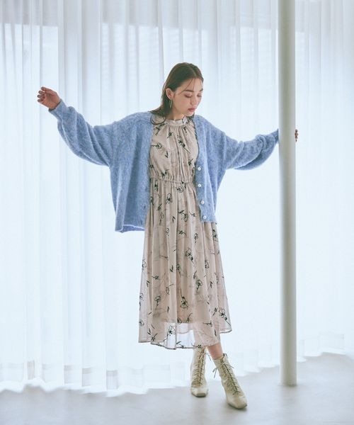 mysty woman(ミスティウーマン)の「ふわふわメランジシャギーVカーデ 971372(カーディガン/ボレロ・レディース・ブルー/オレンジ系その他/ブラック/モカ・FREE)」の16枚目の写真