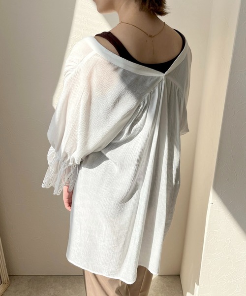 LHELBIE(レルビエ)の「カフスレースシャツ(シャツ/ブラウス・レディース・ブルー/オフホワイト/ブラック・M)」の8枚目の写真