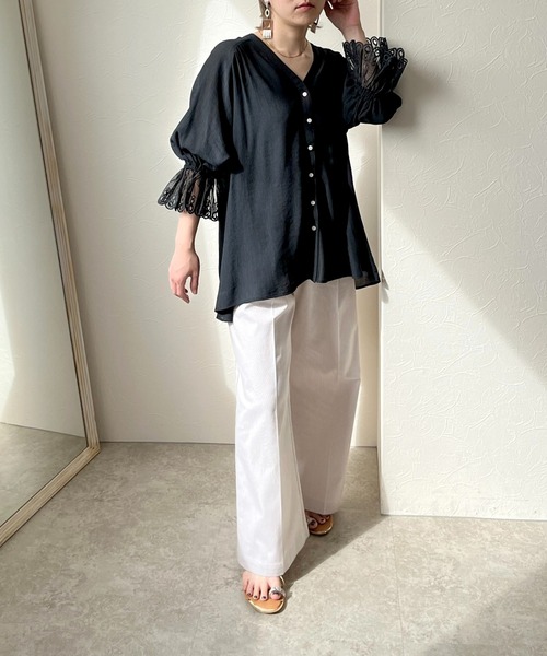 LHELBIE(レルビエ)の「カフスレースシャツ(シャツ/ブラウス・レディース・ブルー/オフホワイト/ブラック・M)」の14枚目の写真