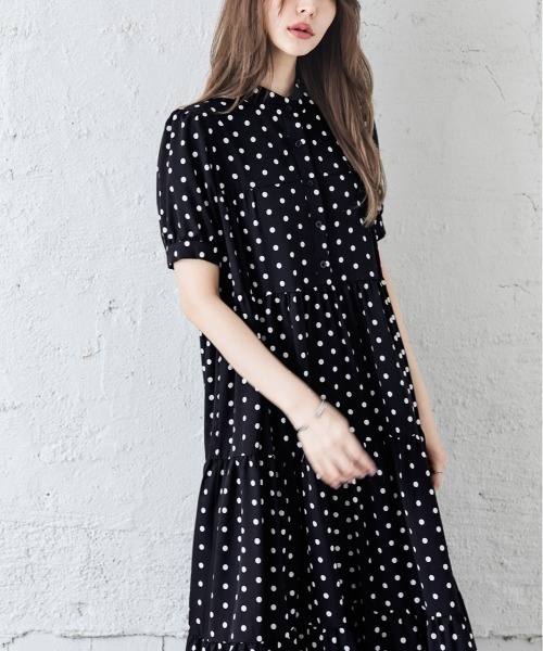 SUGAR BISKET（シュガービスケット）の「パフ袖ティアードワンピース（ワンピース・レディース・ブラック/ブルーグレー/ホワイト系その他/ブラック系その他・M/L）」の16枚目の写真