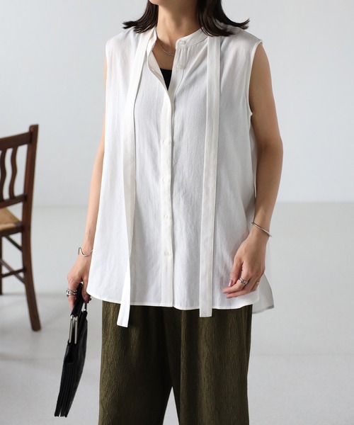 EASEBLUE（イーズブルー）の「ノースリブラウス【ボウタイ付き】（シャツ/ブラウス・レディース・ブラック/オフホワイト/カーキ・FREE）」の5枚目の写真