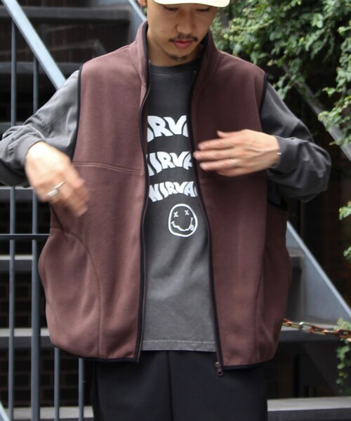 GLOSTER(グロスター)の「【GLOSTER/グロスター】フリース配色ベスト ジップアップ(ベスト・メンズ・ブラウン/ブラック/グレイッシュベージュ・S/M/L)」の13枚目の写真