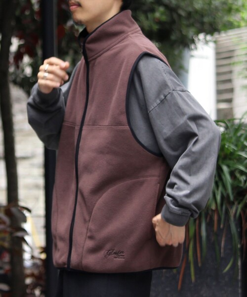 GLOSTER(グロスター)の「【GLOSTER/グロスター】フリース配色ベスト ジップアップ(ベスト・メンズ・ブラウン/ブラック/グレイッシュベージュ・S/M/L)」の4枚目の写真