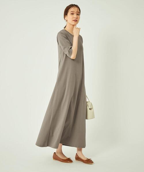 green label relaxing(グリーンレーベルリラクシング)の「プチフレア マキシ ワンピース(ワンピース・レディース・ブラック/モカ/グレー・FREE)」の3枚目の写真