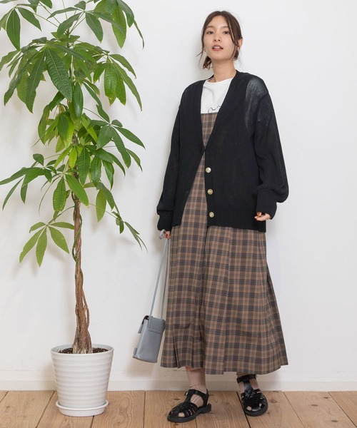 POU DOU DOU（プードゥドゥ）の「マシーンウォッシャブルVネックカーディガン（カーディガン/ボレロ・レディース・ブルー/イエロー/ブラック・3）」の7枚目の写真