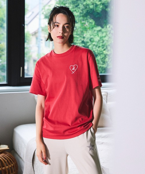 agnes b.(アニエスベー)の「<好評につき追加決定!> 【agnes b.×NERGY】 UV ロゴTシャツ(Tシャツ/カットソー・レディース・ベージュ/ホワイト/ブラック/レッド・L/M)」の6枚目の写真