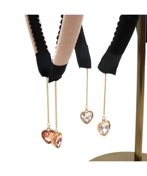 apres les cours（アプレレクール）の「ハートチャーム付きベロアカチューシャ（カチューシャ・キッズ・ブラック/ベージュ・FREE）」の3枚目の写真