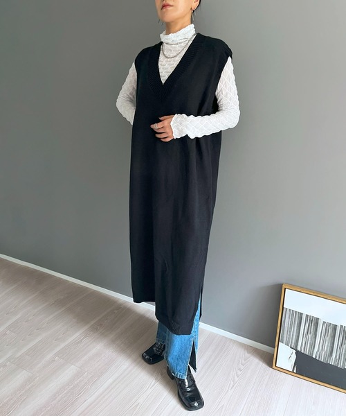 Jewelobe（ジュエローブ）の「Vネックロングニットベストワンピース（ベスト・レディース・杢グレー/ブラック・FREE）」の3枚目の写真