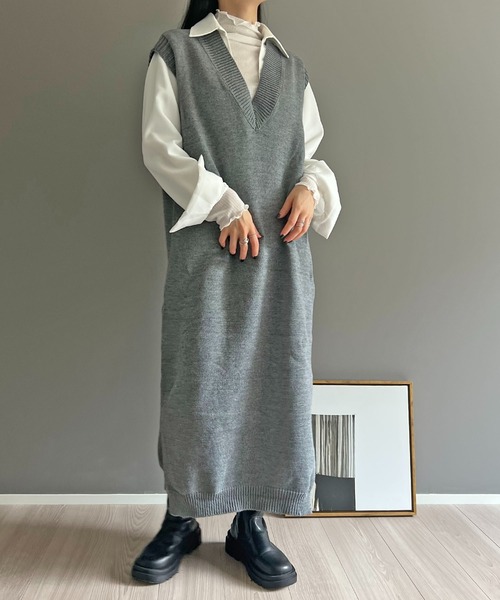 Jewelobe（ジュエローブ）の「Vネックロングニットベストワンピース（ベスト・レディース・杢グレー/ブラック・FREE）」の12枚目の写真