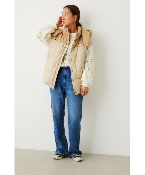 RODEO CROWNS WIDE BOWL（ロデオクラウンズワイドボウル）の「ブロッキングフードロゴベスト（ダウンベスト・レディース・ライトベージュ/ピンク/ブラック・FREE）」の11枚目の写真