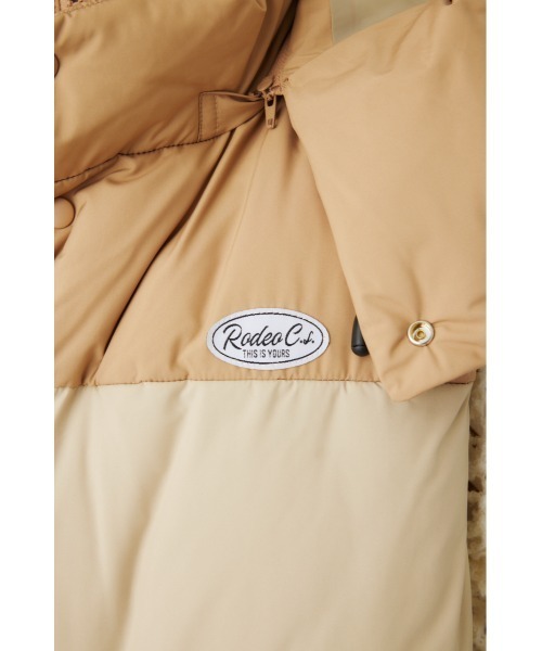 RODEO CROWNS WIDE BOWL（ロデオクラウンズワイドボウル）の「ブロッキングフードロゴベスト（ダウンベスト・レディース・ライトベージュ/ピンク/ブラック・FREE）」の16枚目の写真