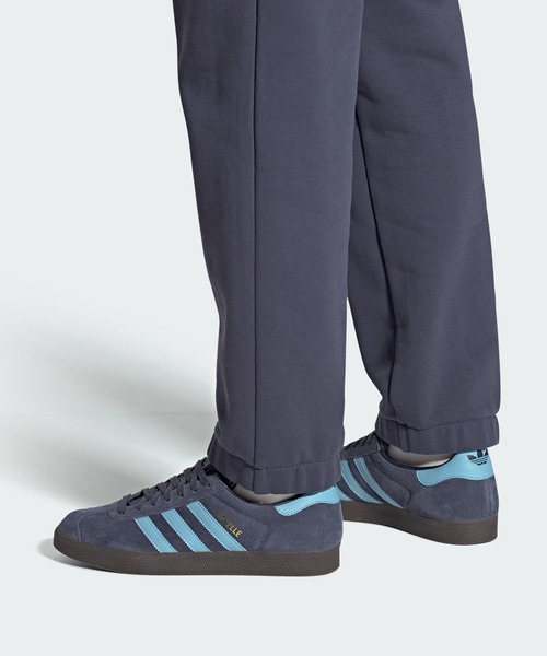 adidas（アディダス）の「adidas/アディダス GAZELLE ガゼル スニーカー（スニーカー・メンズ・ネイビー・25/26.5/24.5/23/23.5/27/26/27.5/24/28）」の2枚目の写真