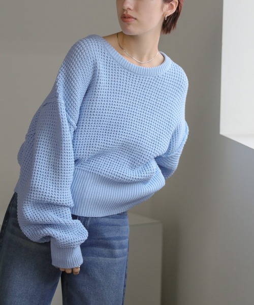 select MOCA(セレクトモカ)の「ワッフルコットンリンキングショートニット(ニット/セーター・レディース・ブラック/サックスブルー/オフホワイト・FREE)」の3枚目の写真