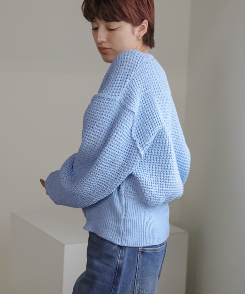select MOCA(セレクトモカ)の「ワッフルコットンリンキングショートニット(ニット/セーター・レディース・ブラック/サックスブルー/オフホワイト・FREE)」の8枚目の写真