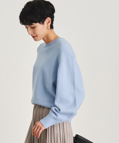 OPAQUE.CLIP（オペークドットクリップ）の「◆ミドルゲージクルーネックニット ≪Filivivi/フィルビビ≫【洗える】（ニット/セーター・レディース・レッド系1/グレー/ホワイト系/ライトブルー・40/38/36）」の3枚目の写真