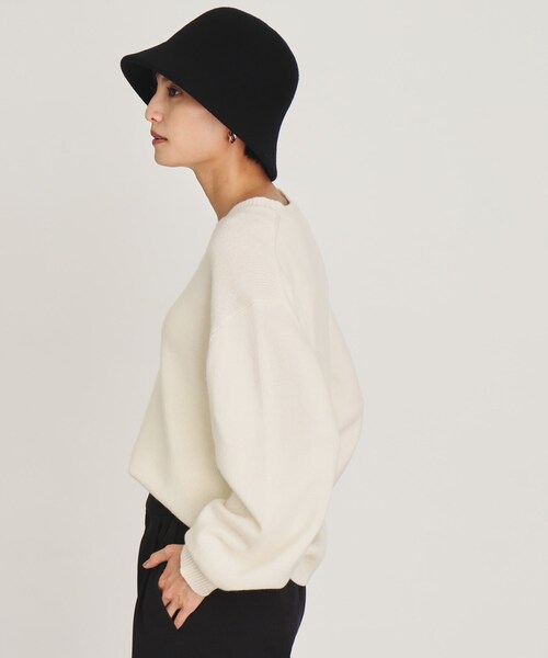 OPAQUE.CLIP（オペークドットクリップ）の「◆ミドルゲージクルーネックニット ≪Filivivi/フィルビビ≫【洗える】（ニット/セーター・レディース・レッド系1/グレー/ホワイト系/ライトブルー・40/38/36）」の8枚目の写真