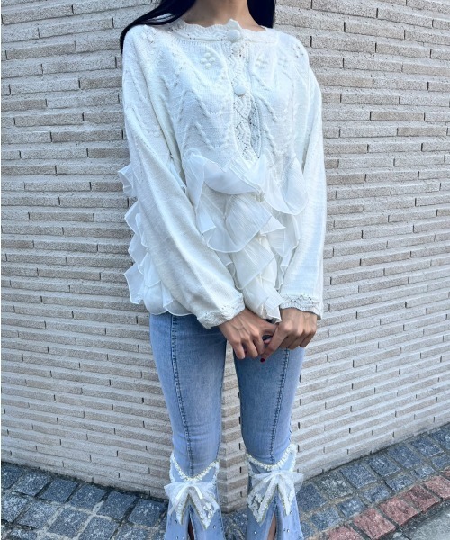 MORE self LOVE（モアセルフラブ）の「ビッグリボンストーンデニム（デニムパンツ・レディース・ライトブルー・FREE）」の3枚目の写真