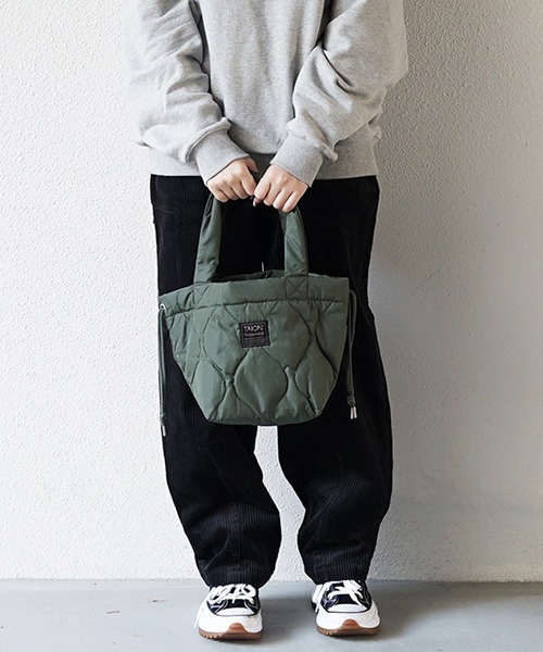 TAION（タイオン）の「TAION タイオン ミリタリー ダウントートバッグS（トートバッグ・メンズ・オリーブ/ブラック/ベージュ・SMALL）」の6枚目の写真