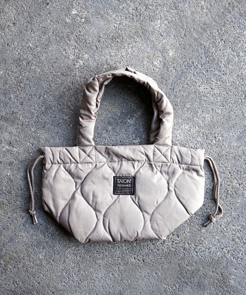TAION（タイオン）の「TAION タイオン ミリタリー ダウントートバッグS（トートバッグ・メンズ・オリーブ/ブラック/ベージュ・SMALL）」の14枚目の写真