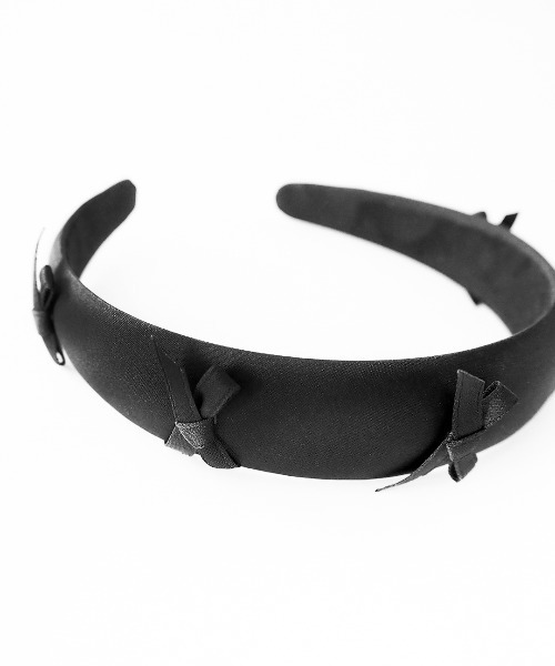 Casselini(キャセリーニ)の「Casselini(キャセリーニ)サテンリボンカチューシャ(カチューシャ・レディース・ブラック・FREE)」の4枚目の写真