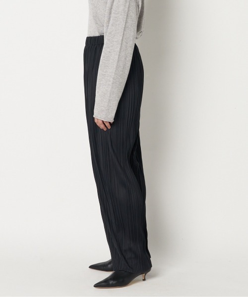 HELIOPOLE(エリオポール)の「PLEATED PANTS(その他パンツ・レディース・ブラック・36/38)」の4枚目の写真