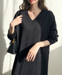 Vネックニットロングワンピース