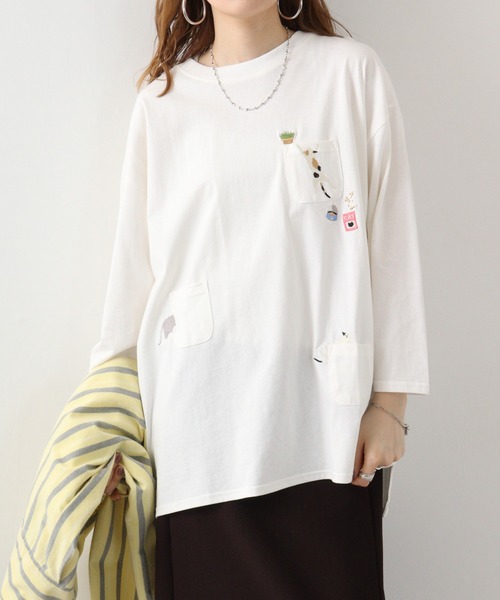 Quelle Chance(ケルシャンス)の「Quelle chance シシュウプルオーバー(Tシャツ/カットソー・レディース・ネイビー系/ネイビー系1/ネイビー系2/サックスブルー系/サックスブルー系1/ライトグリーン系/ライトグリーン系1/ライトグリーン系2/ホワイト/ホワイト系/ホワイト系2/イエロー・M)」の3枚目の写真