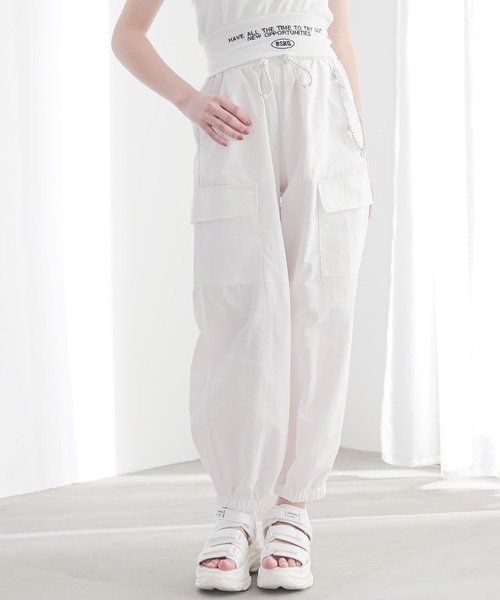 BISKEE（ビスキー）の「チェーンベルト付き カーゴパンツ(140cm