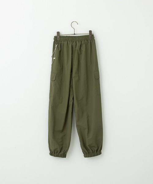 BISKEE（ビスキー）の「チェーンベルト付き カーゴパンツ(140cm~160cm)（カーゴパンツ・キッズ・ブラック/カーキ/オフホワイト・140cm/150cm/160cm）」の20枚目の写真