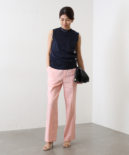 IENA（イエナ）の「フレアトラウザーパンツ（スラックス・レディース・ベージュ/ネイビー/ピンク/エメラルドブルー・34/36/38/40）」の17枚目の写真