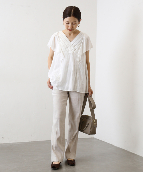 IENA（イエナ）の「フレアトラウザーパンツ（スラックス・レディース・ベージュ/ネイビー/ピンク/エメラルドブルー・34/36/38/40）」の11枚目の写真