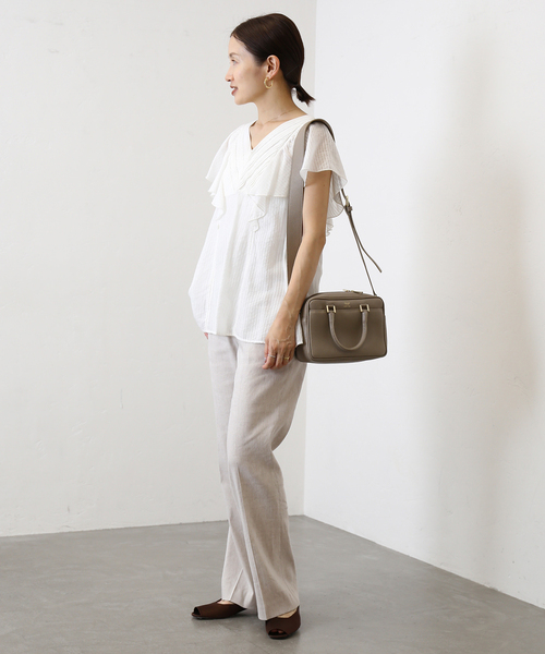 IENA（イエナ）の「フレアトラウザーパンツ（スラックス・レディース・ベージュ/ネイビー/ピンク/エメラルドブルー・34/36/38/40）」の12枚目の写真