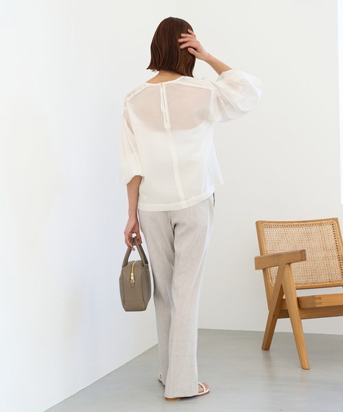 IENA（イエナ）の「フレアトラウザーパンツ（スラックス・レディース・ベージュ/ネイビー/ピンク/エメラルドブルー・34/36/38/40）」の6枚目の写真